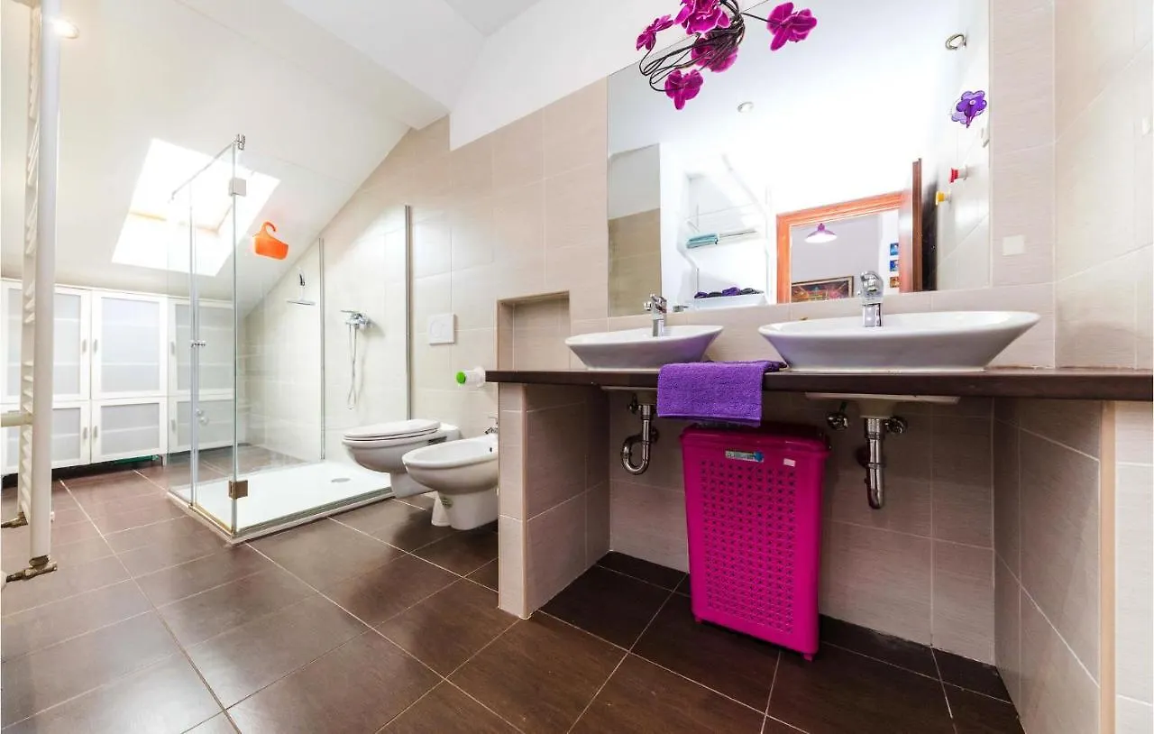 3 Bedroom Gorgeous Apartment In Trogir