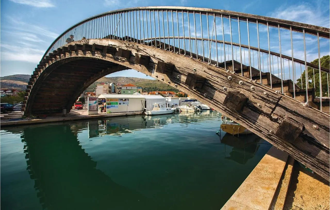 3 Bedroom Gorgeous Apartment In Trogir
